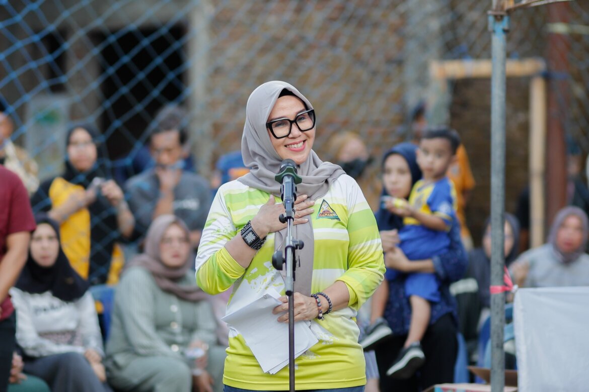 Turnamen Bola Voli Bupati Cup II Resmi Bergulir, Bupati Barru Lakukan Servis Pertama Sebagai Tanda Pembukaan