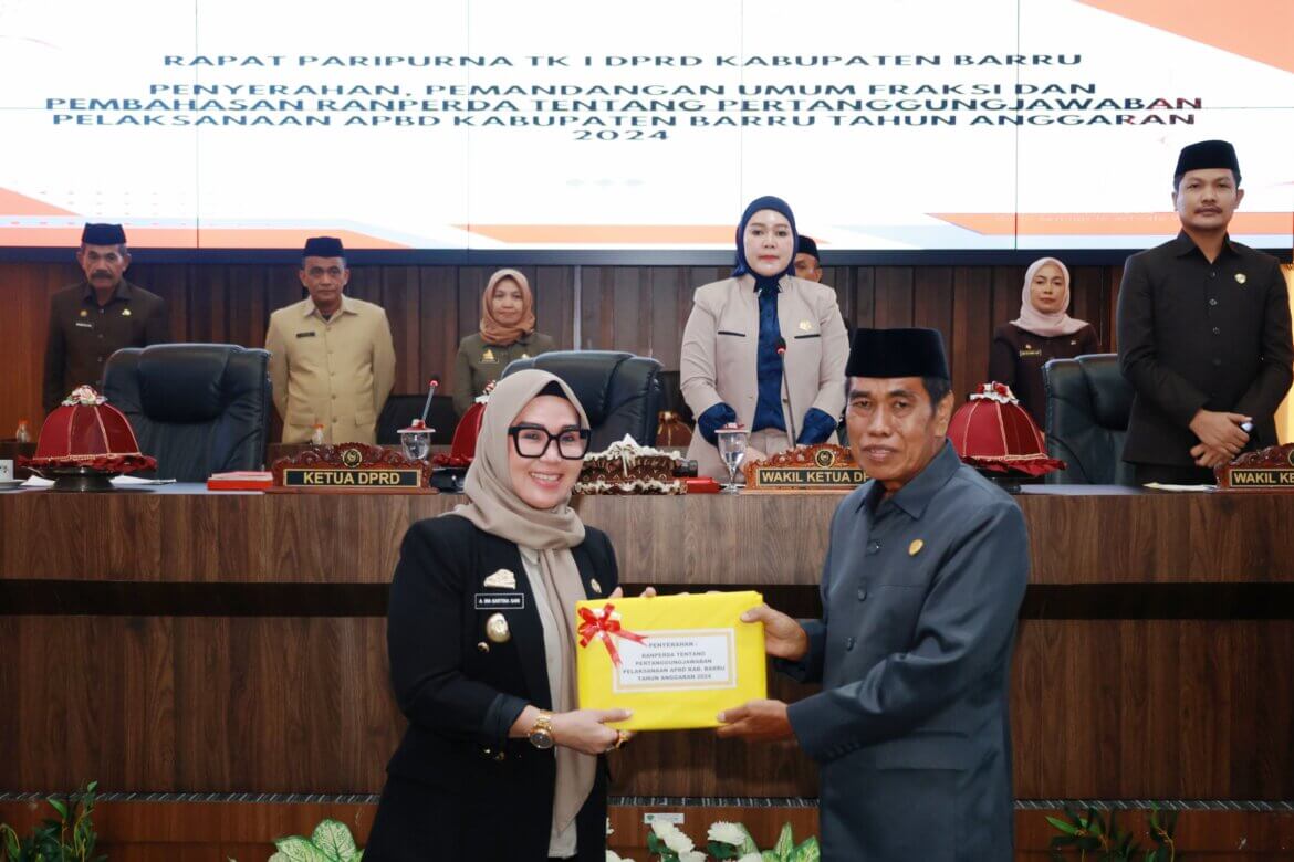 Bupati Andi Ina Sahkan Dua Ranperda Strategis Barru