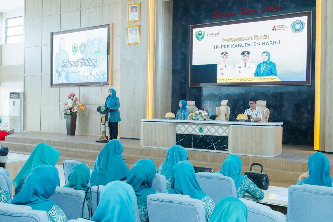 PKK Barru Kampanye Kurangi Sampah Plastik