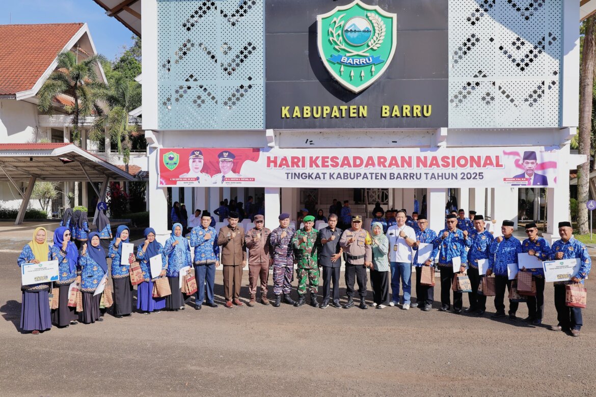 Pj Sekda Barru Pimpin Upacara Hari Kesadaran Nasional: Momentum Refleksi ASN