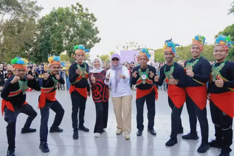 Uniknya HUT RI ke-80 Barru: Pimpinan OPD Ikut Lomba Senam Kreasi