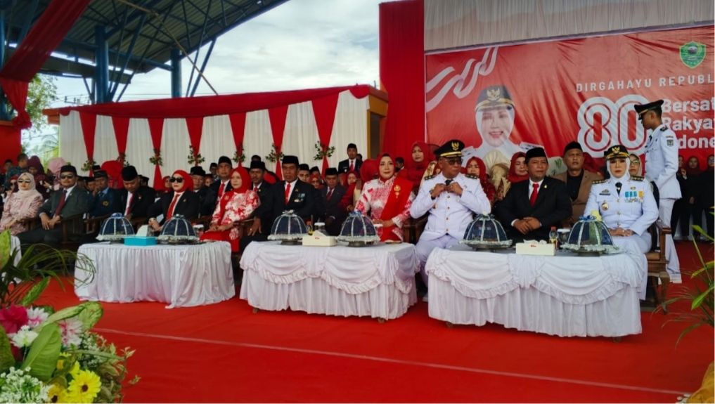 Upacara HUT ke-80 RI di Barru Berlangsung Khidmat, Bupati Jadi Inspektur Upacara