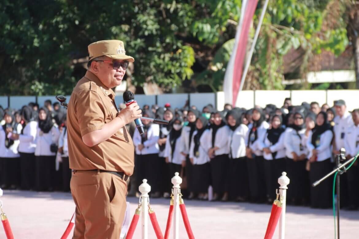 Bupati Takalar Pimpin Apel Gabungan Pegawai Pemerintah Dengan Perjanjian Kerja (PPPK) Dan Tenaga Lainnya