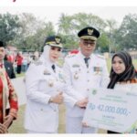 Lima Ahli Waris Peserta BPJS Ketenagakerjaan Terima Santunan pada HUT ke-80 RI di Barru IMG_20250825_042959