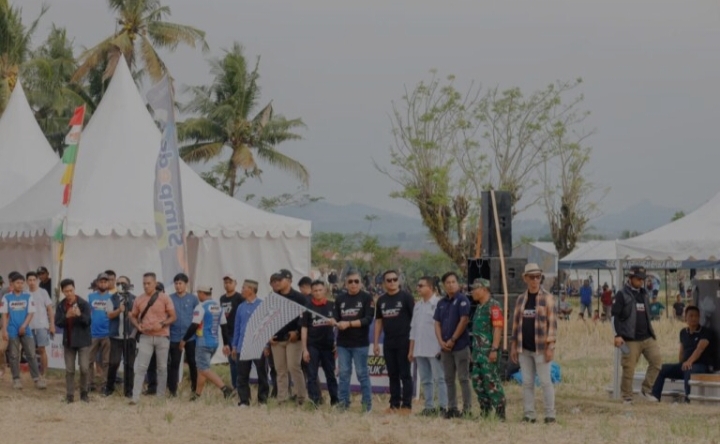 Wabup Abustan A. Bintang Wakili Bupati Barru Buka Balap Taksi Gabah Mattoangin Cup 2025