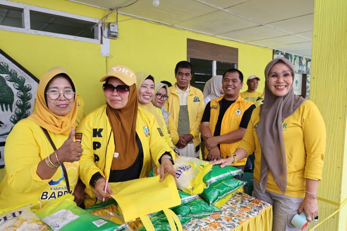 DPD Partai Golkar Barru Gelar Pasar Murah Meriah HUT ke-61