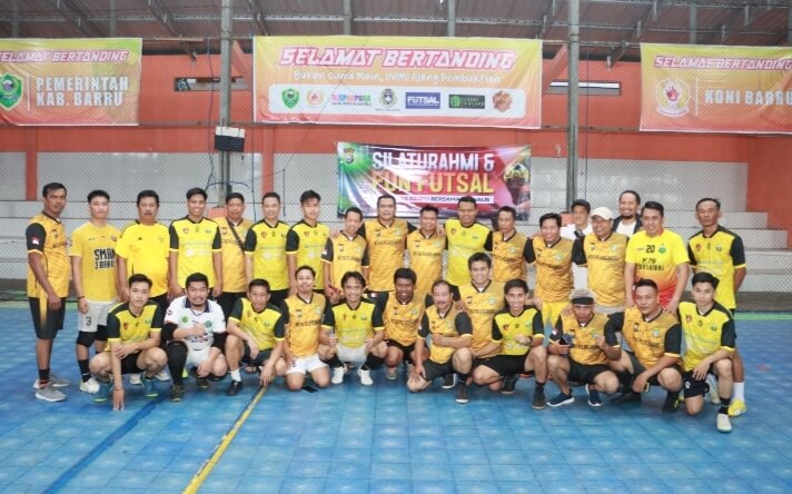 Kapolres Ananda Fauzi Harahap Cetak Dua Gol, Warnai Laga Persahabatan Polres Barru vs Jurnalis