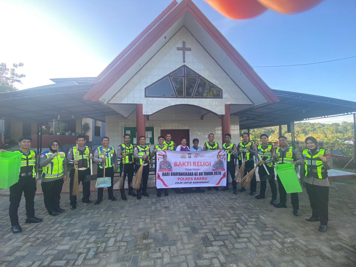 Sambut Hari Bhayangkara ke-80, Satlantas Polres Barru Gelar Bakti Religi di Sejumlah Tempat Ibadah