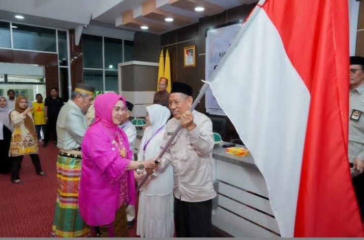 Bupati Barru Resmi Lepas Jamaah Calon Haji Musim Haji 1447 H/2026 M