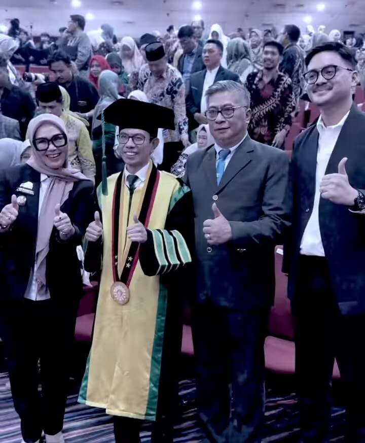 Bupati dan Wakil Bupati Barru Hadiri Pengukuhan Guru Besar Prof. Dr. H. Kamaruddin Hasan, Tegaskan Dukungan terhadap Kemajuan Pendidikan